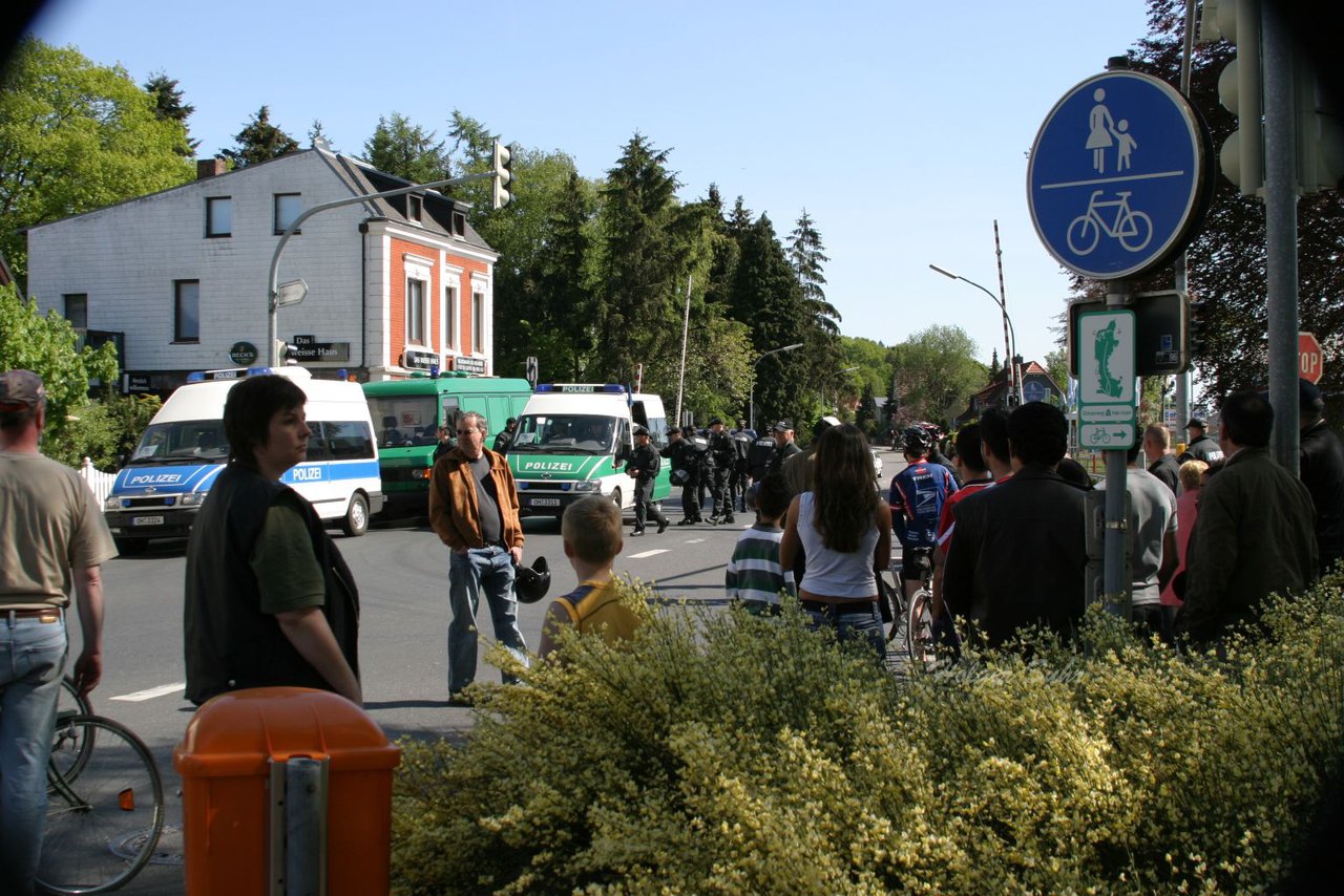 Bild 24 - NPD in Bramstedt am 1.5.07